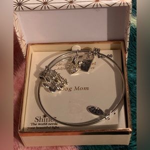 Dog Mom adjustable bracelet